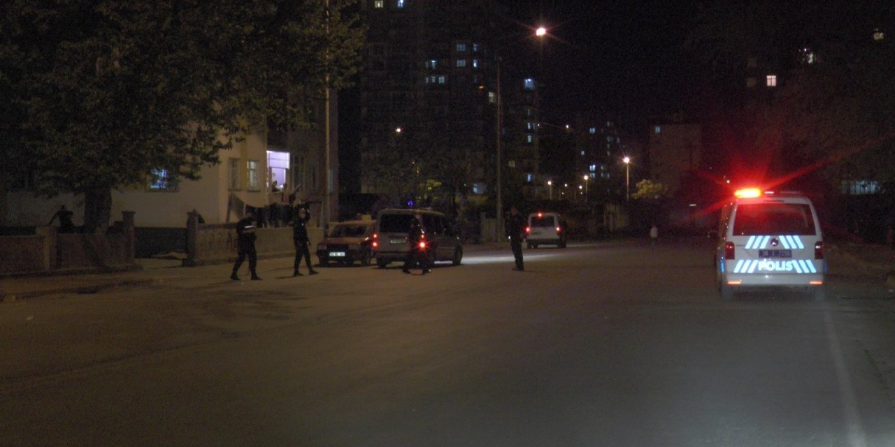 Kayseri’de iki grubun kavgası kanlı bitti: 2 yaralı