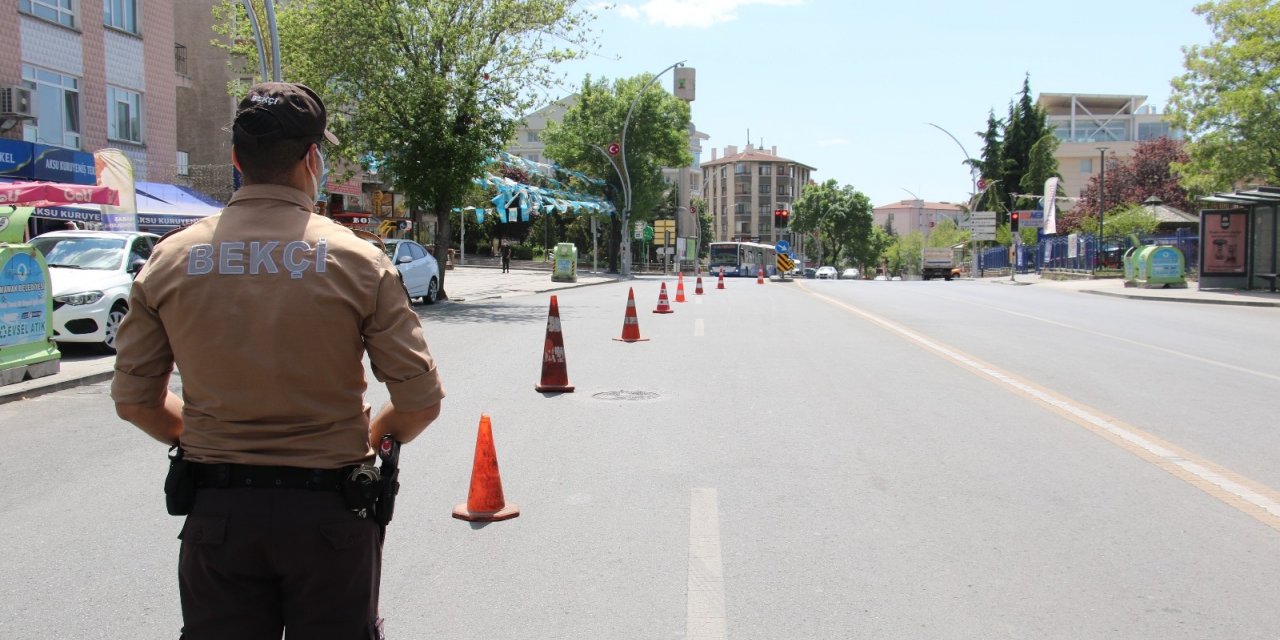 Kısıtlama denetimleri bayramın ilk gününde de devam ediyor