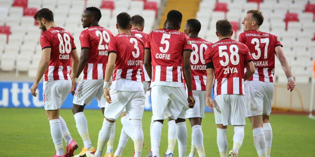 Sivasspor ligdeki 16. galibiyetini aldı