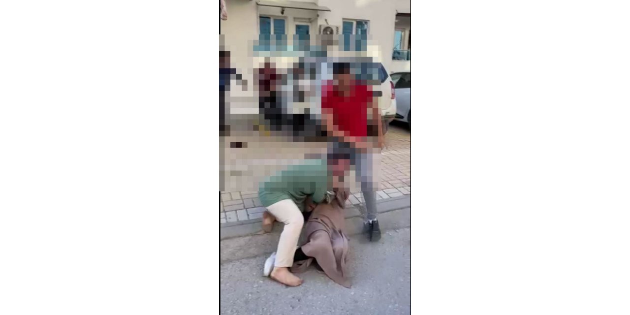 Çankırı’da boşanma kavgasında tekmeler havada uçuştu, o anlar kameraya yansıdı