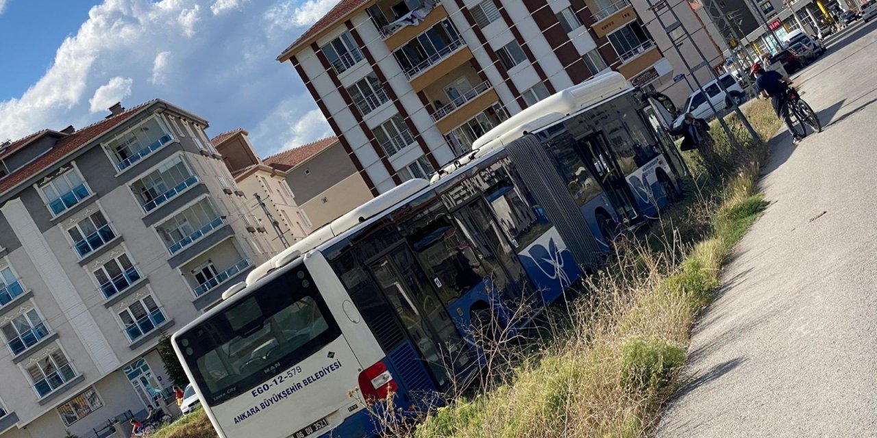 Başkent’te EGO otobüsü ile otomobil çarpıştı: 5 yaralı