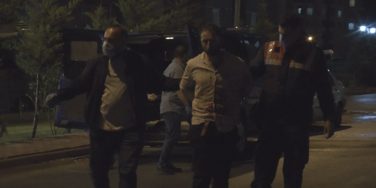 Tartıştığı babasını vahşice katletti