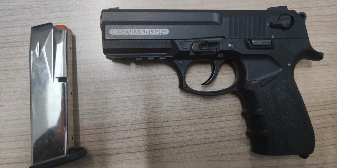 6 suçtan kaydı olan şahsın otomobilinde tabanca bulundu