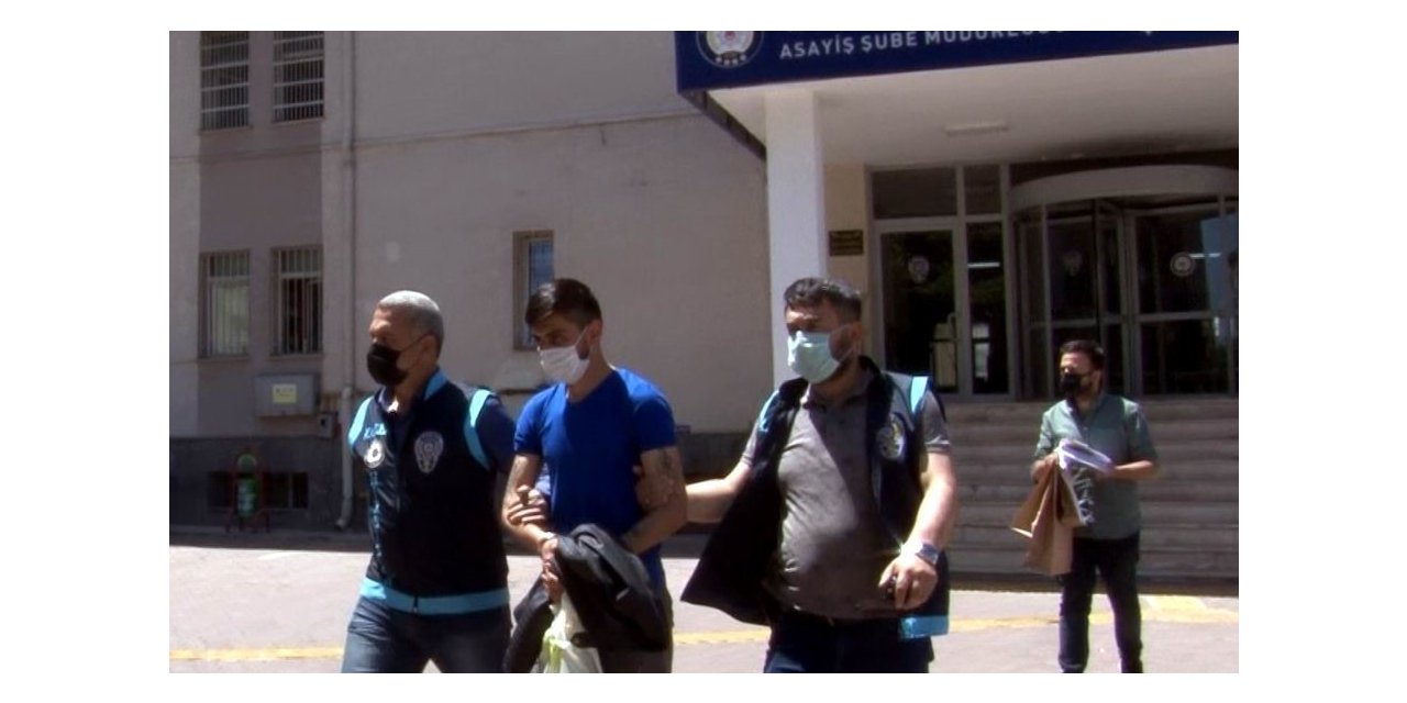 Hırsız pes etmedi, levye ve tekmelerle pencereyi açtı