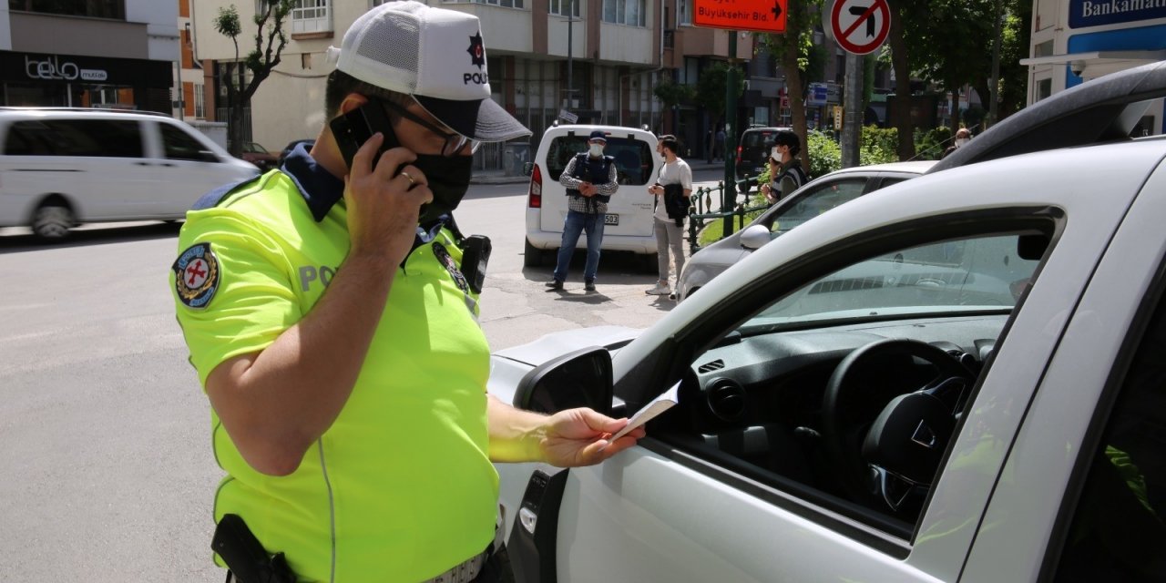 Türkiye genelinde “Huzurlu Sokaklar ve Terör Suçları Uygulaması” yapıldı