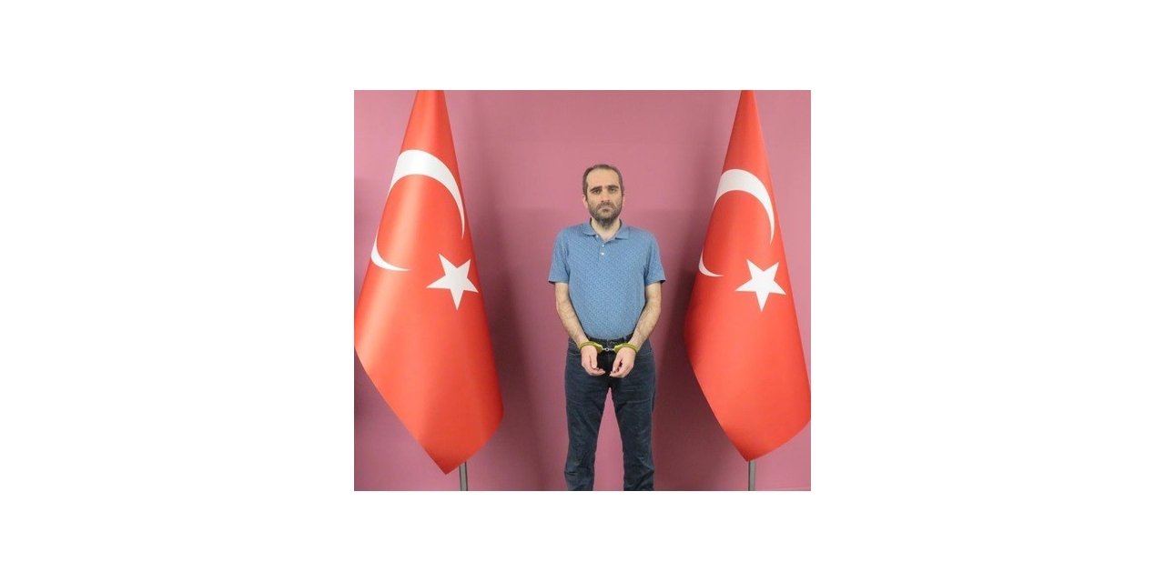 FETÖ/PDY lideri Fetullah Gülen’in yeğeni olan ve hakkında "Silahlı Terör Örgütüne Üye Olma" suçundan yakalama kaydı bulunan Selahaddin Gülen, Milli İstihbarat Teşkilatı tarafından yurtdışında gerçekleştirilen bir o