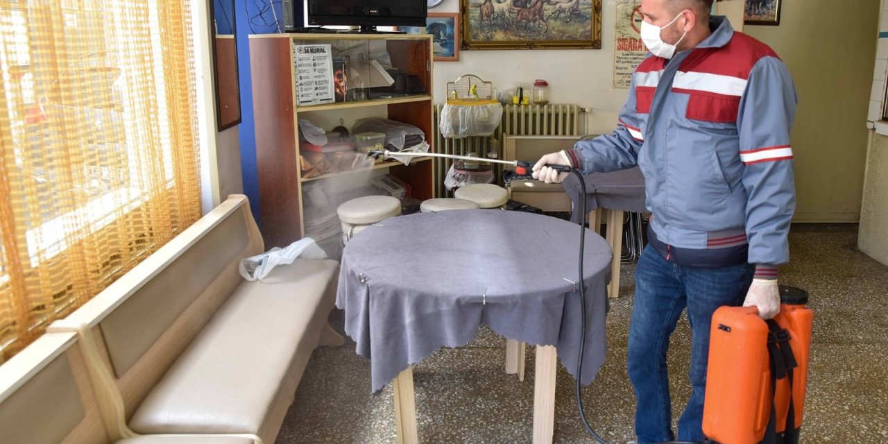 Tepebaşı’nda kıraathaneler dezenfekte ediliyor
