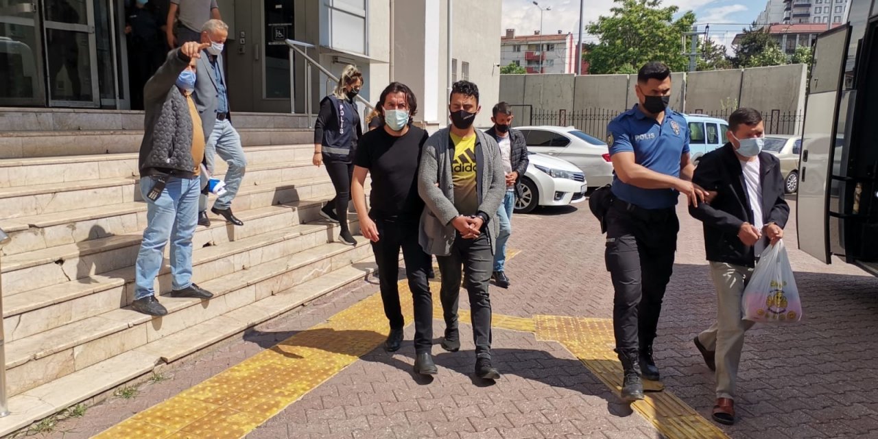 Kayseri’de 30 adrese eş zamanlı operasyon