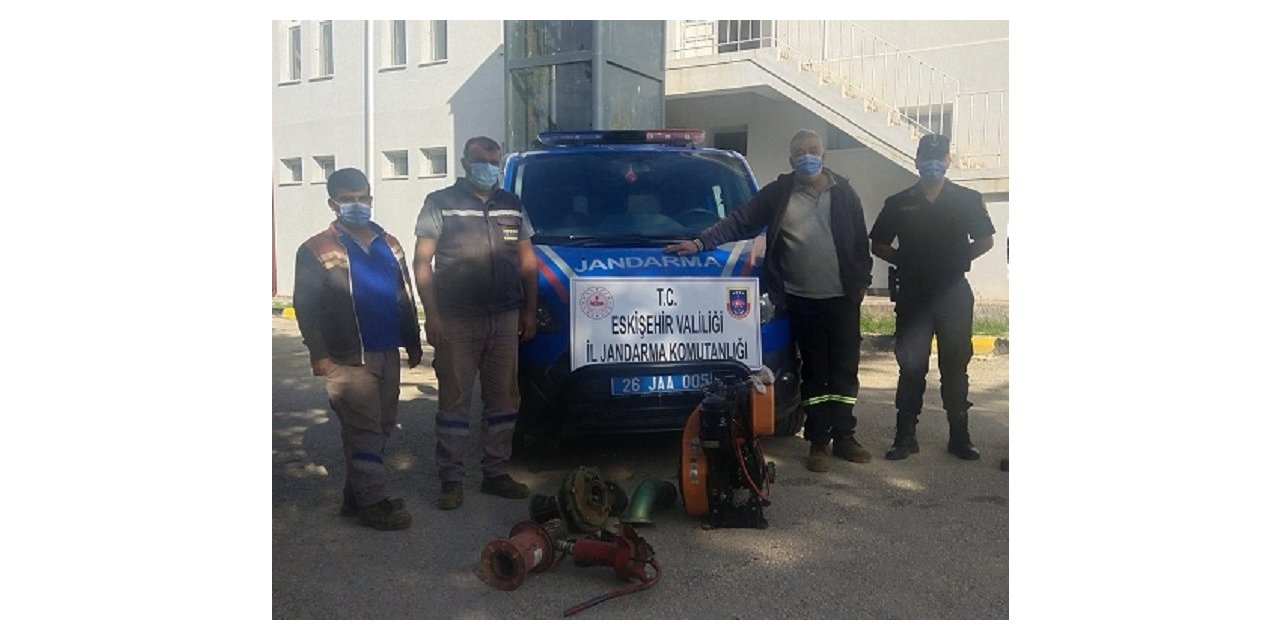 Madenden su motoru çalan şüpheliler yakalandı