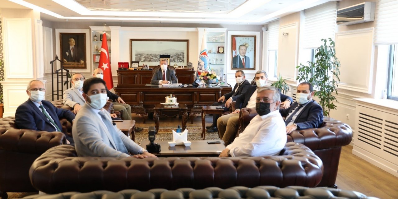 İlim Yayma Vakfı Mütevelli Heyeti Üyeleri Başkan Palancıoğlu’nu ziyaret etti