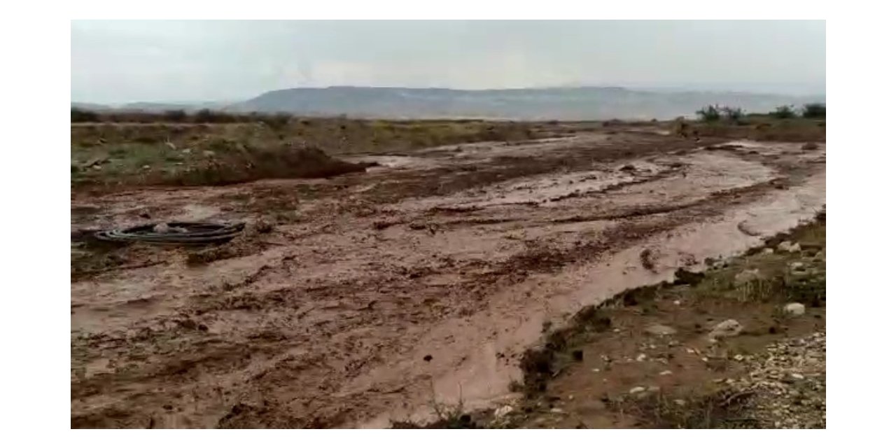 Nallıhan’da dereler taştı, tarım arazileri sele teslim oldu