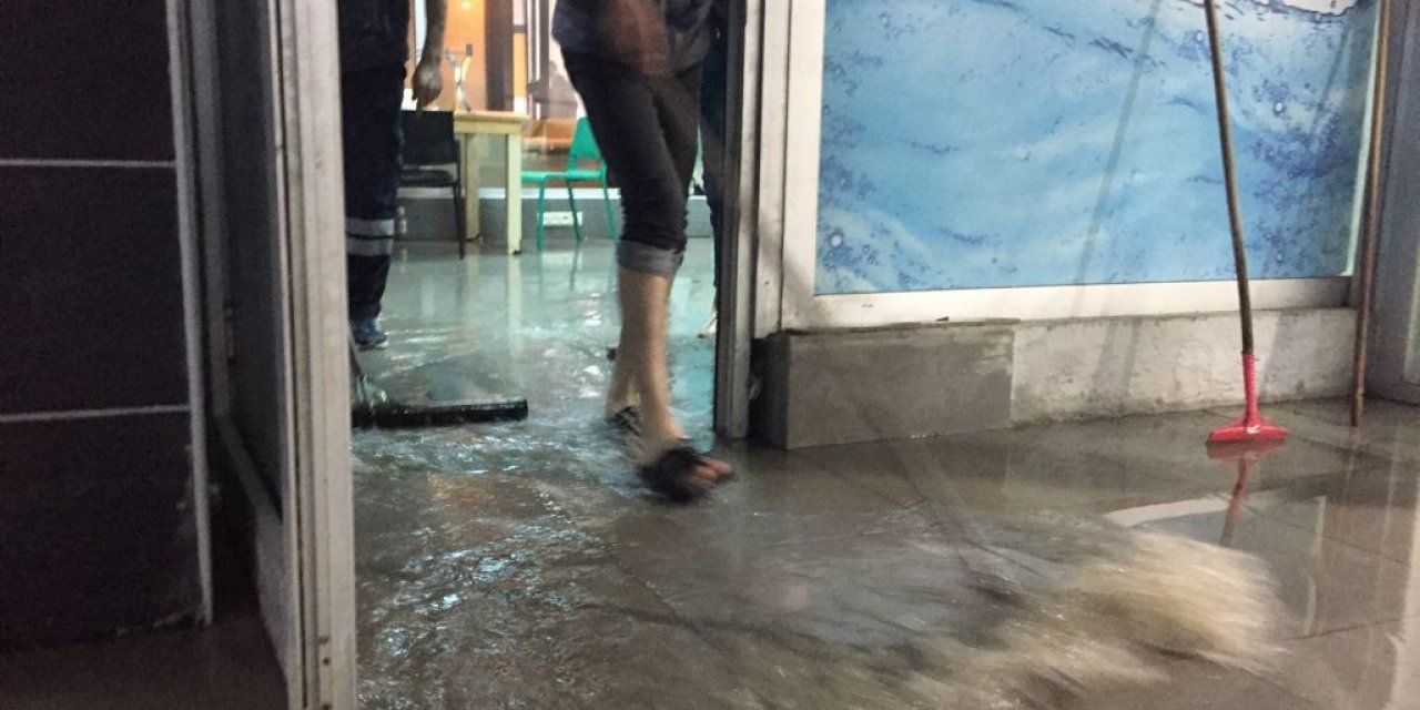Ankara’da otoparkı su bastı