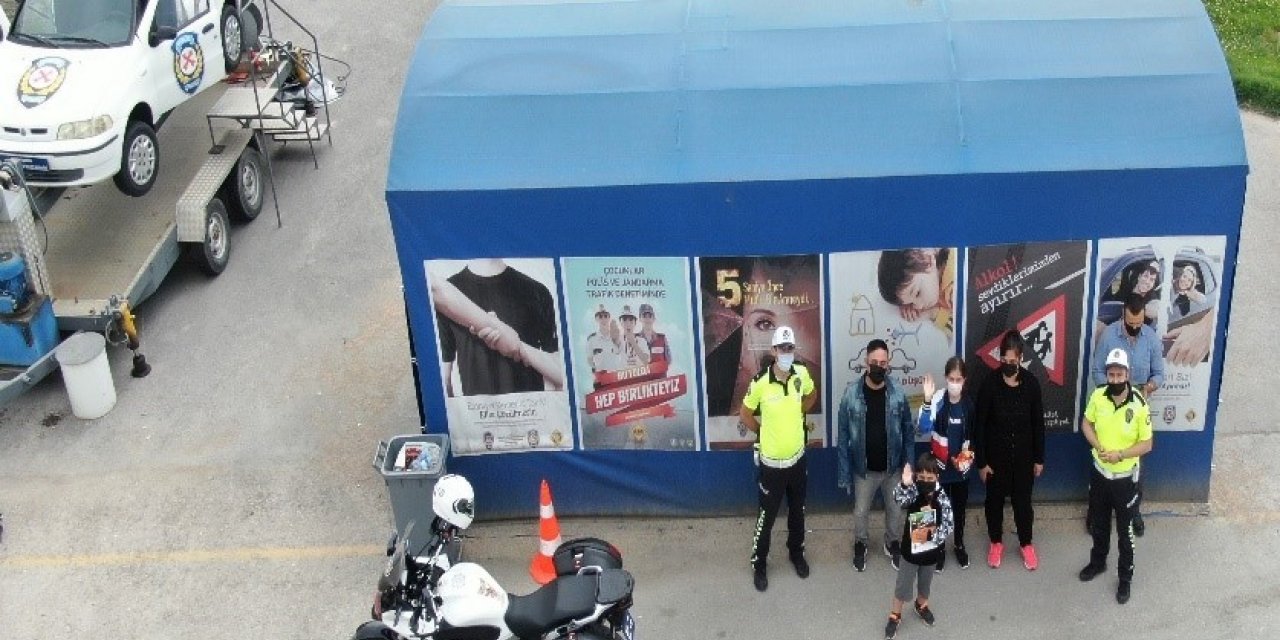 Trafik ekiplerinden tatil öncesi sürücülere bilgilendirme