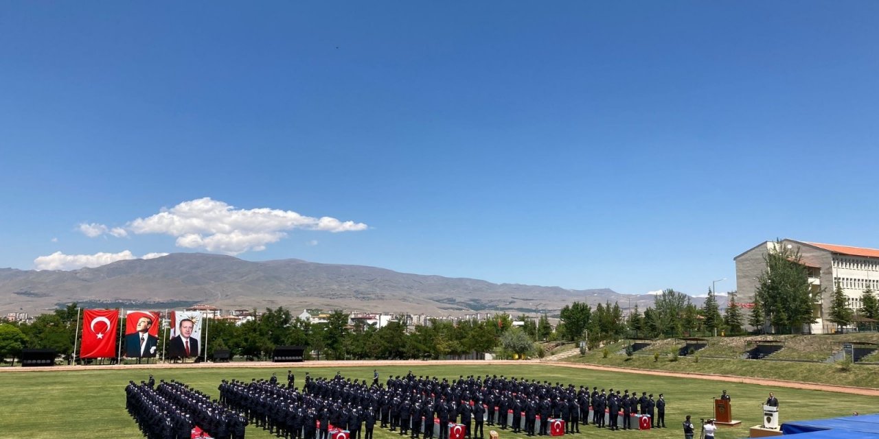 Niğde POMEM’den 295 Polis Adayı Mezun oldu