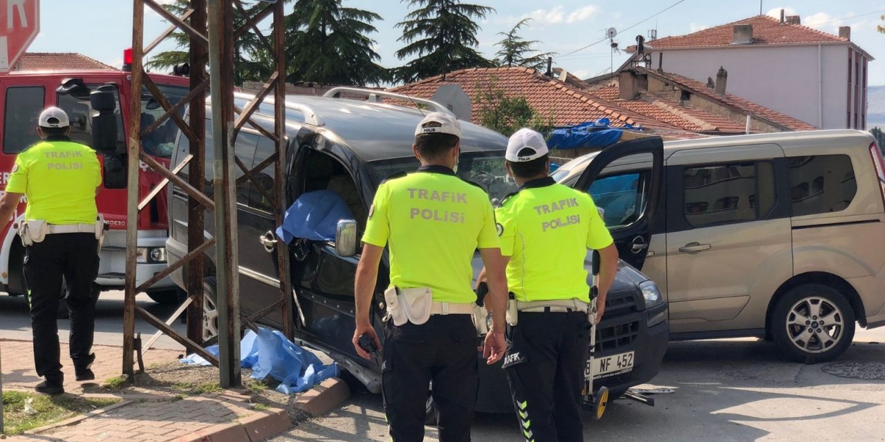 Kazada yürek yakan ölüm