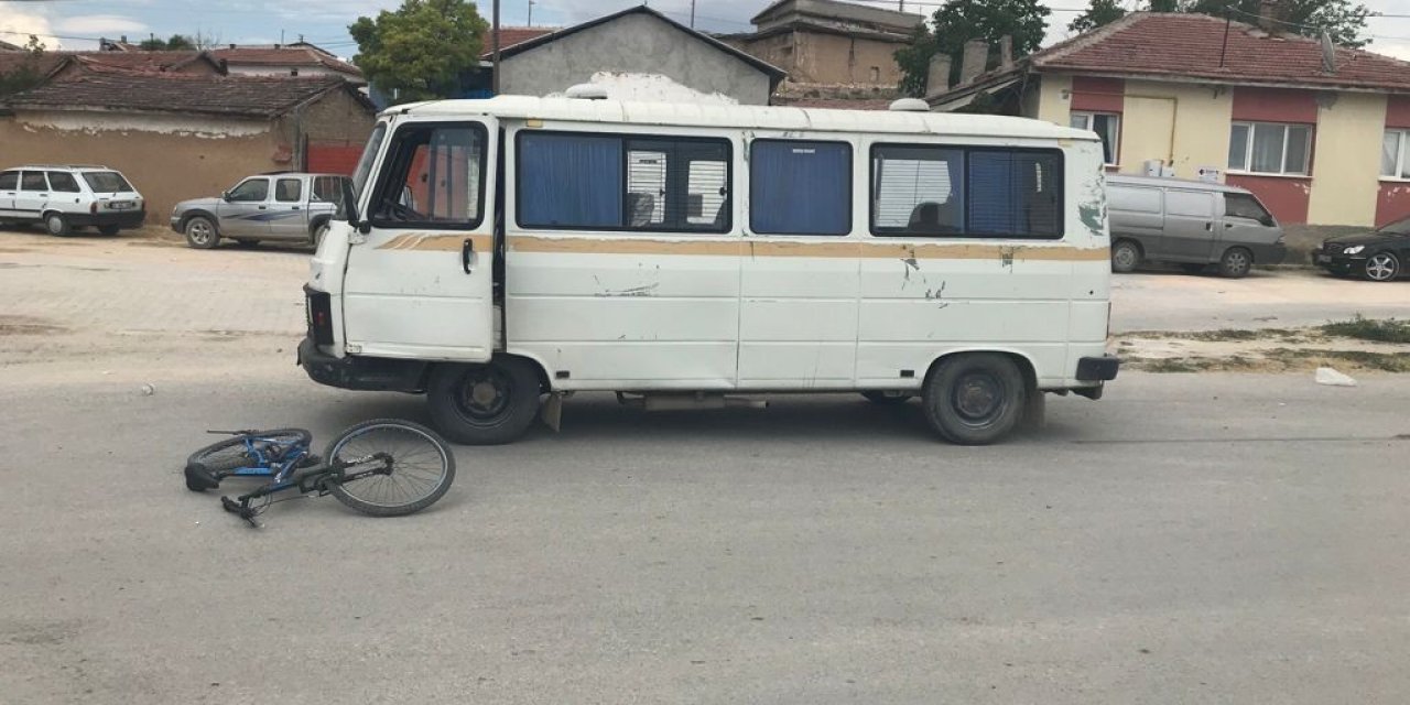 Minibüsün çarptığı çocuk ağır yaralandı