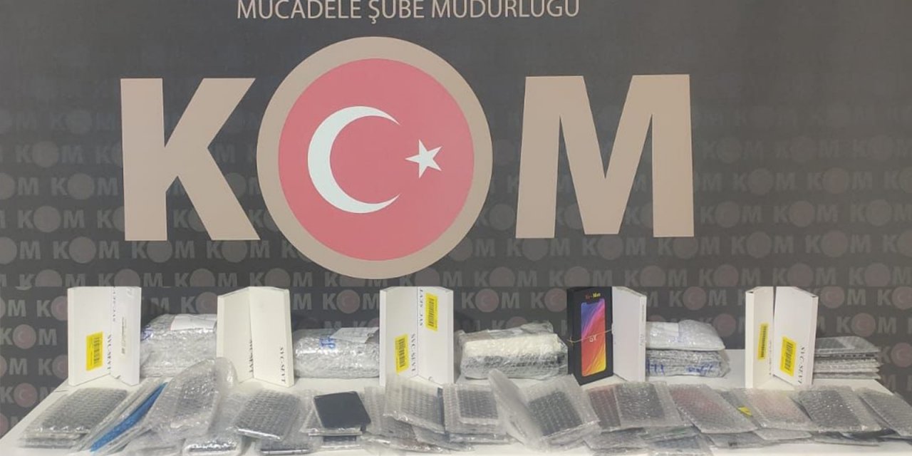 Kırıkkale’de 166 kaçak telefon malzemesi ele geçirildi