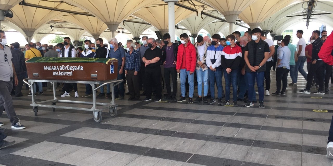 Başkent’te trafik kazasında vefat eden genç toprağa verildi