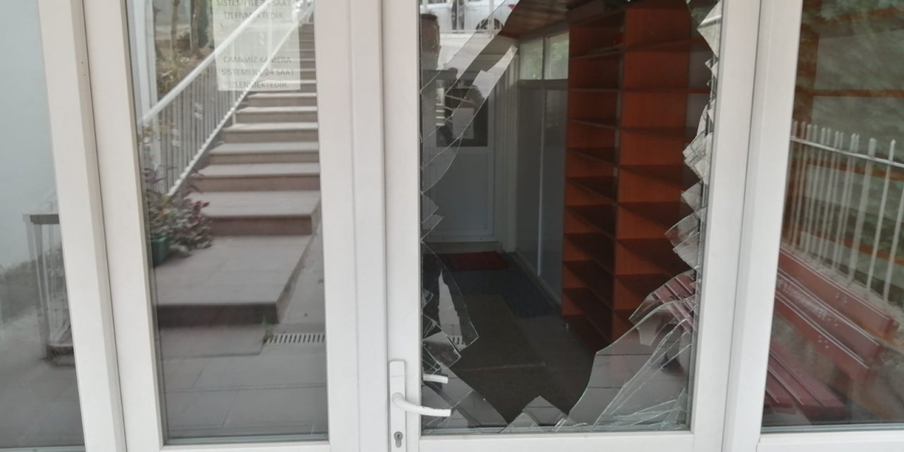 Başkent’te camiden hırsızlık anı kamerada
