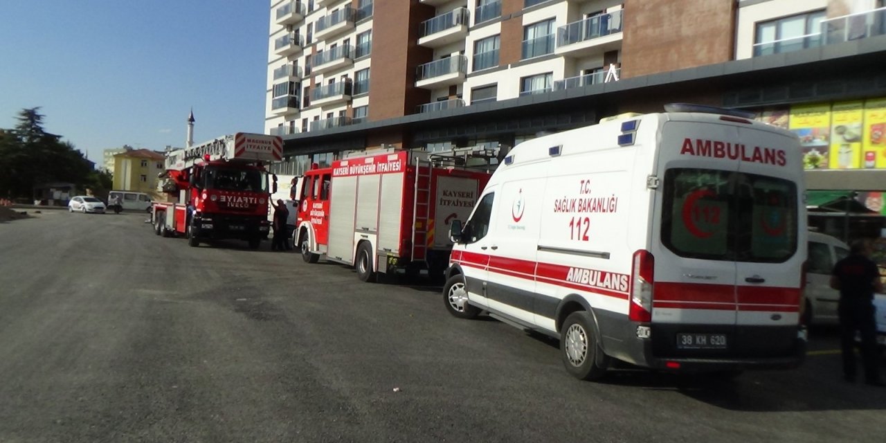 İntihar girişiminde bulunan genç kızı polis ikna etti
