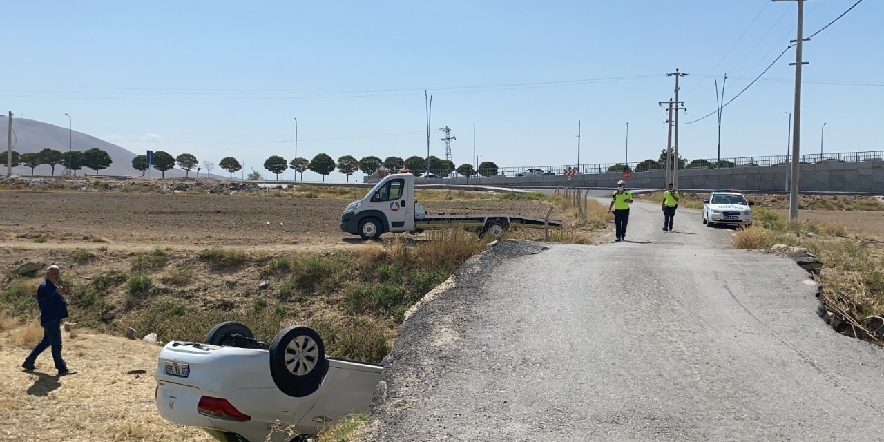 Niğde’de otomobil köprüden düştü: 1 yaralı