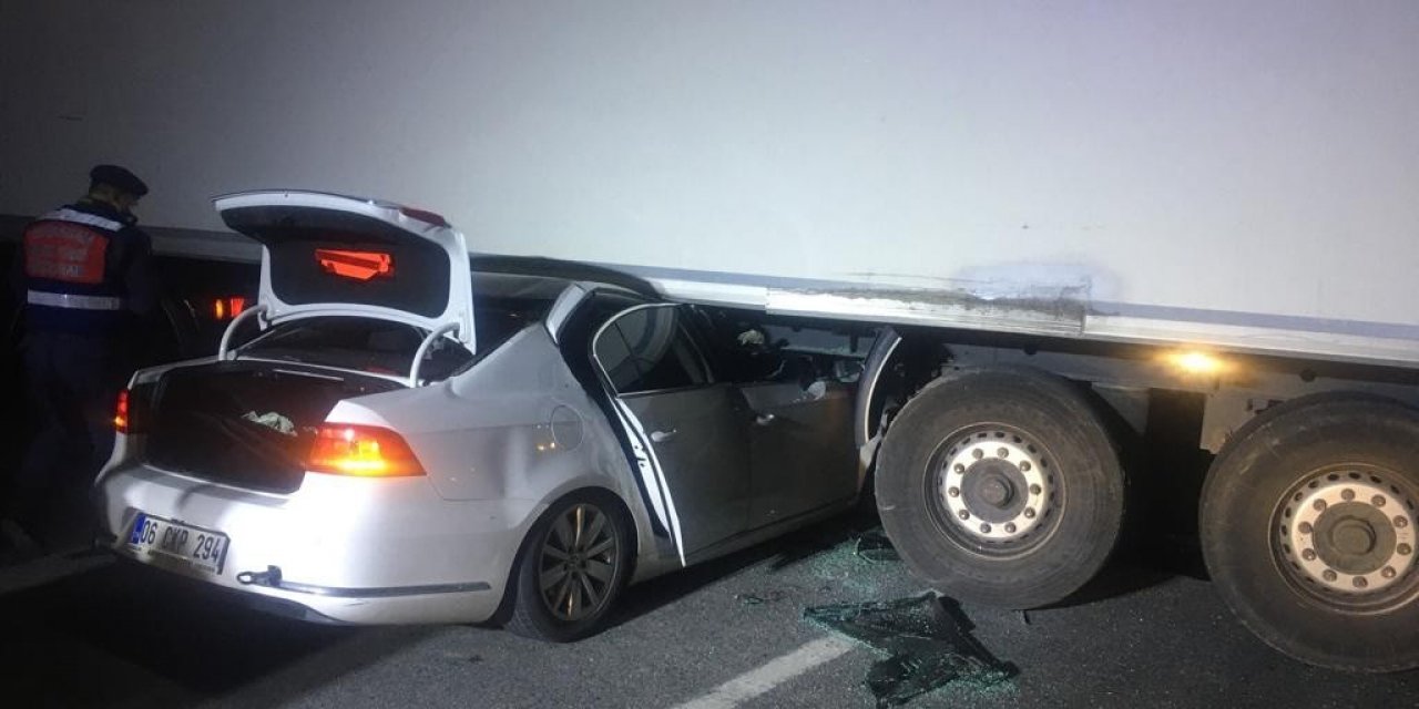 Emekli Emniyet Müdürü ve oğlu trafik kazasında yaşamını yitirdi