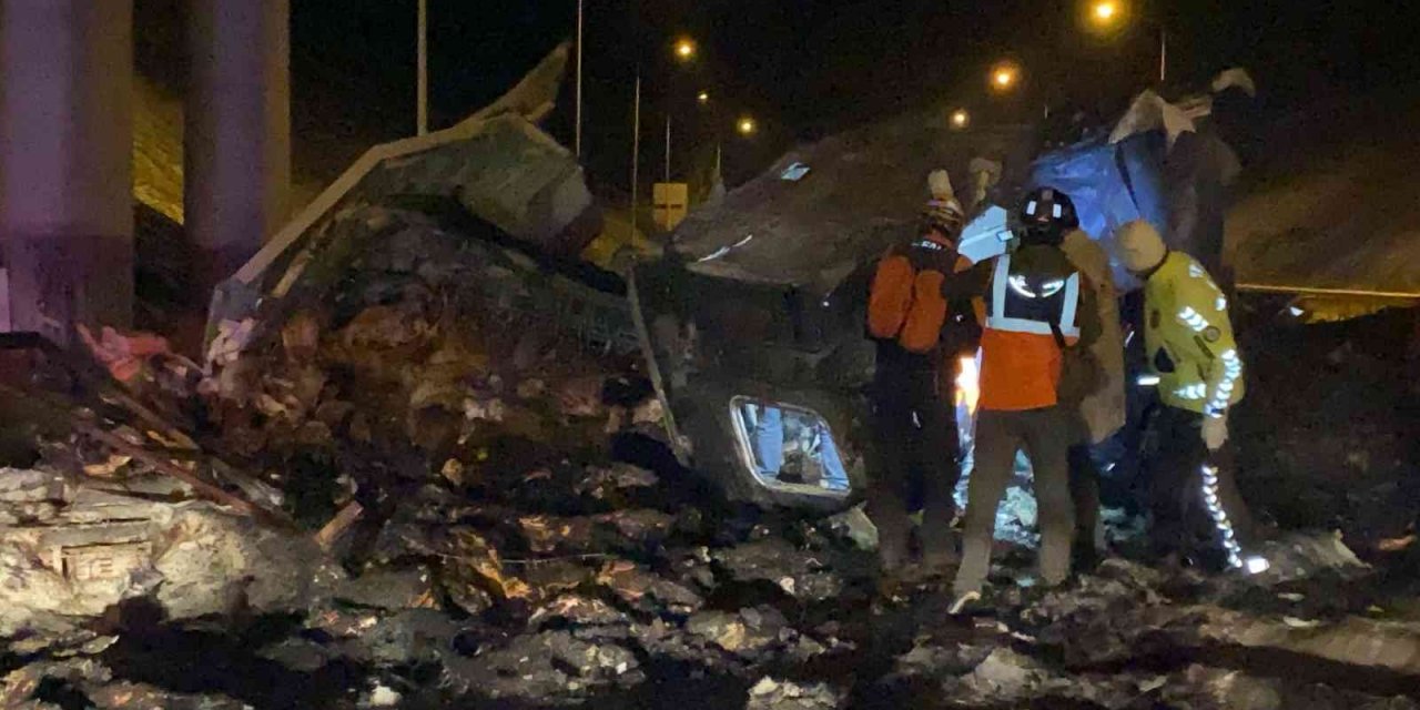 Köprüden Düşen Tır Alev Alev Yandı: 2 Ölü, Bir Ağır Yaralı!