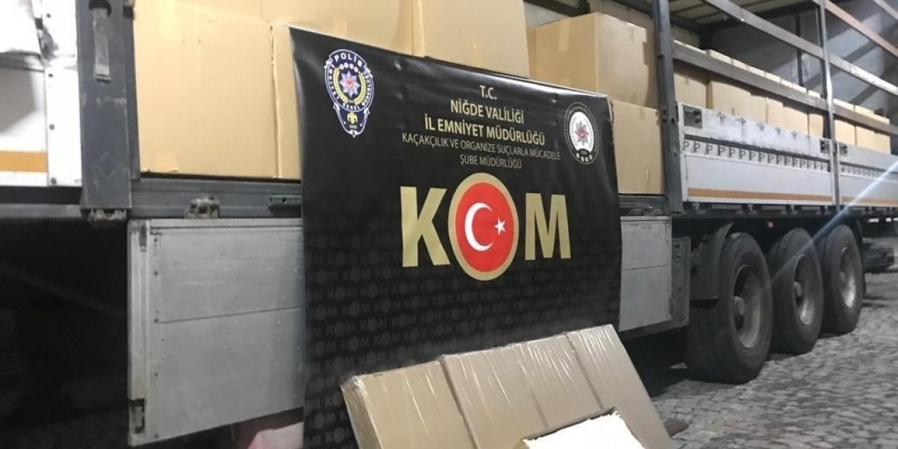 Niğde’de 4 milyon 950 bin adet kaçak makaron ele geçirildi
