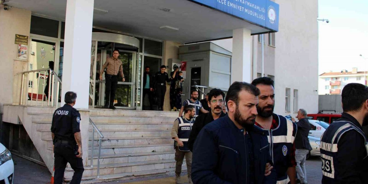 Kayseri’de çeşitli suçlardan hapis cezası ile aranan 8 kişi yakalandı