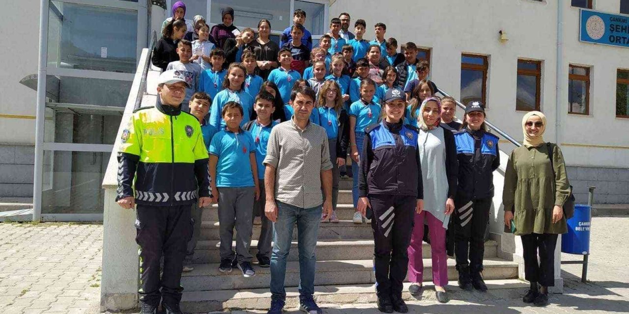 Çankırı’da çocuklara trafik kuralları anlatıldı