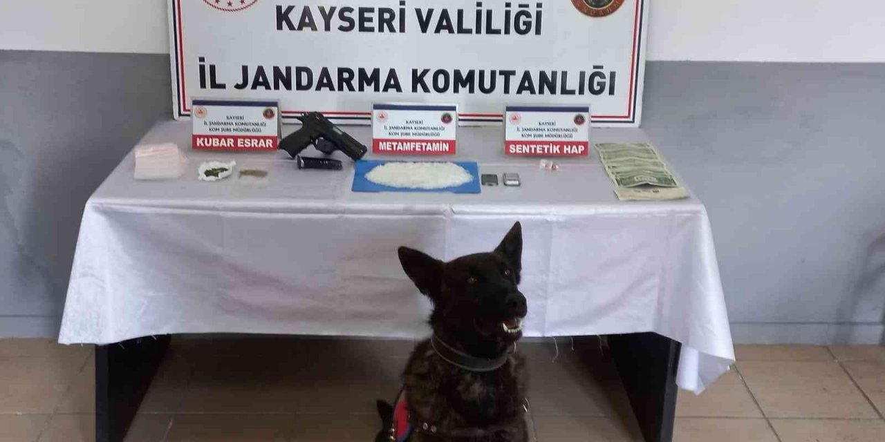 Enişte ve kaynına uyuşturucu operasyonu