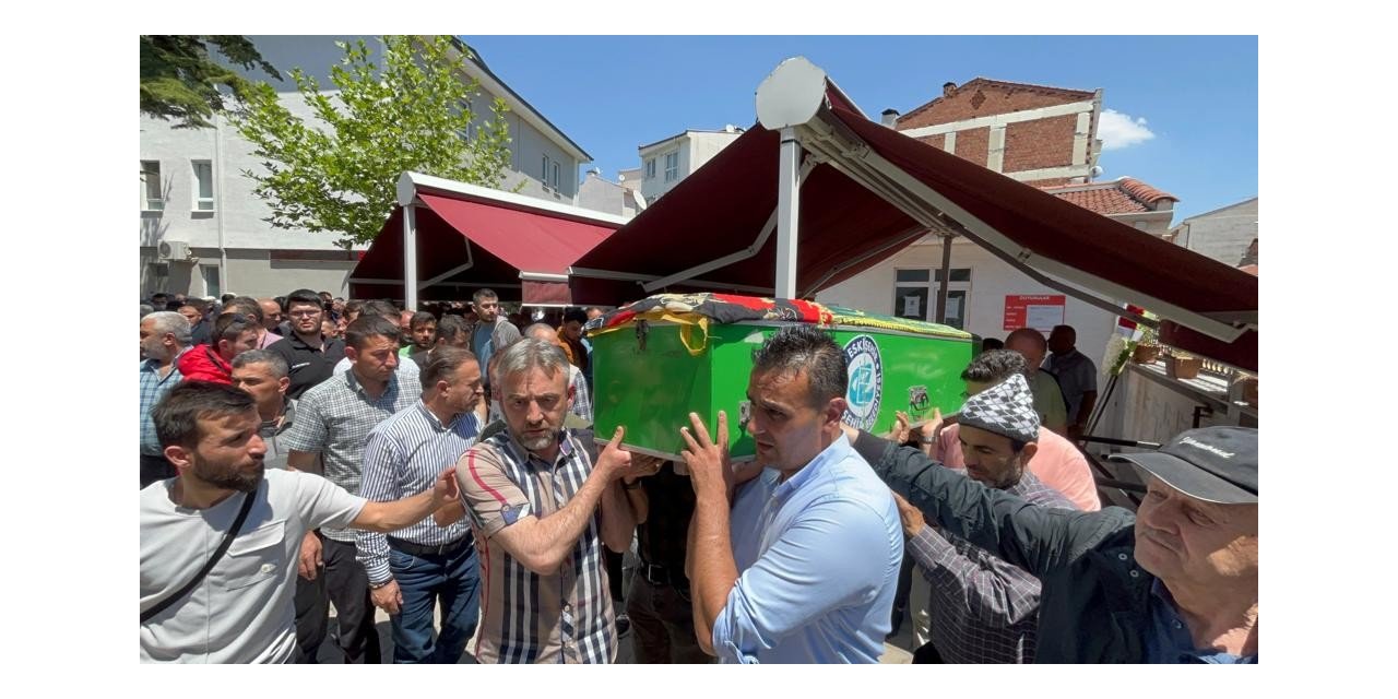Talihsiz genç kadın son yolculuğuna uğurlandı