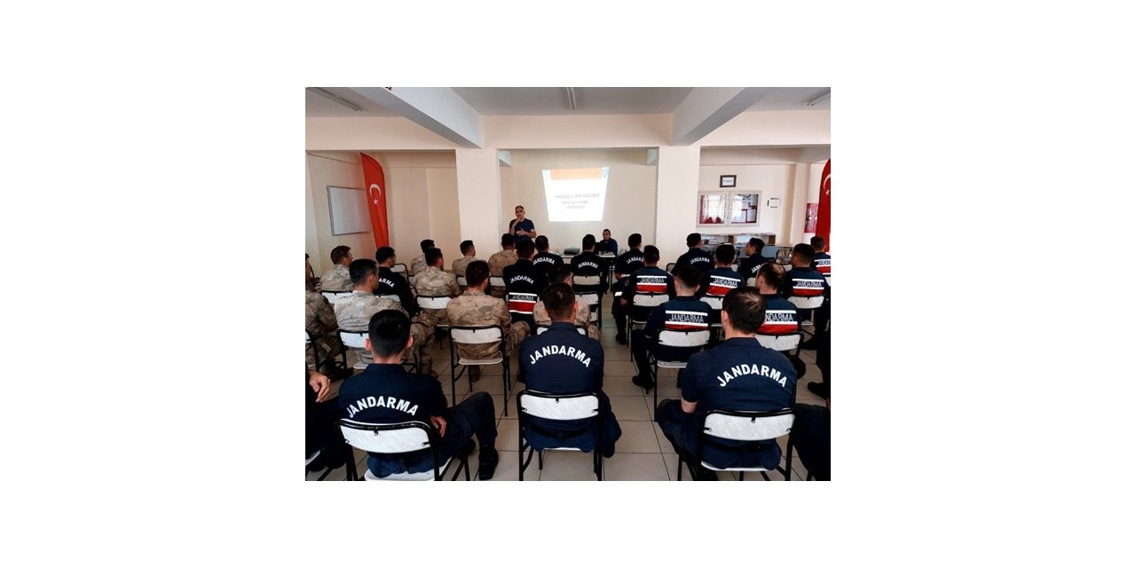 Eskişehir Jandarma Komutanlığı’nda görevli 120 personele “Afet Bilinci” eğitimi
