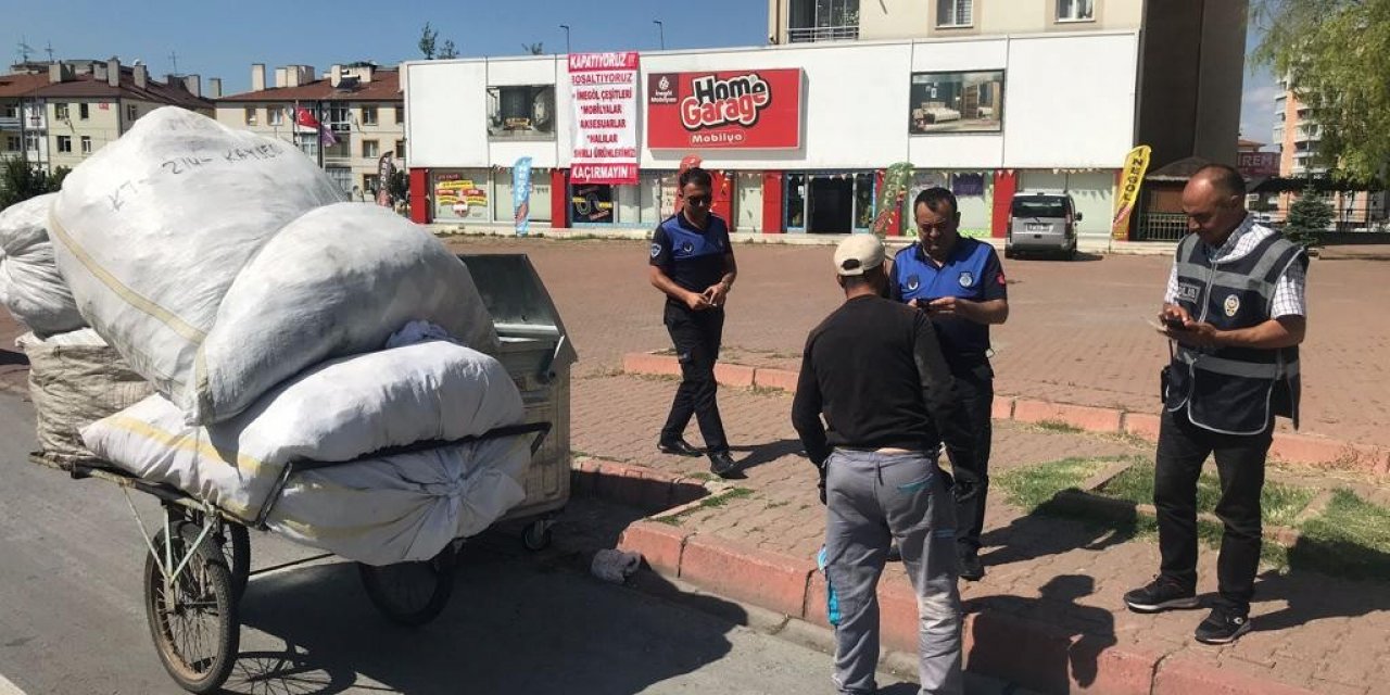 Kayseri’de çekçekli hurdacılara denetim