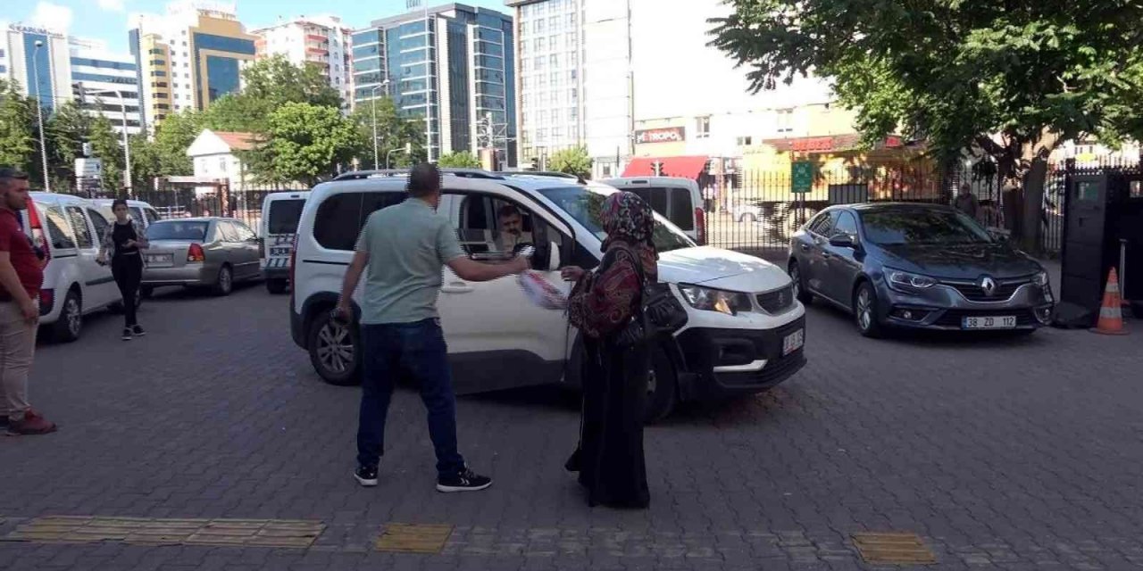 Anne yüreği dayanamadı, cezaevine giden oğluna döner getirdi