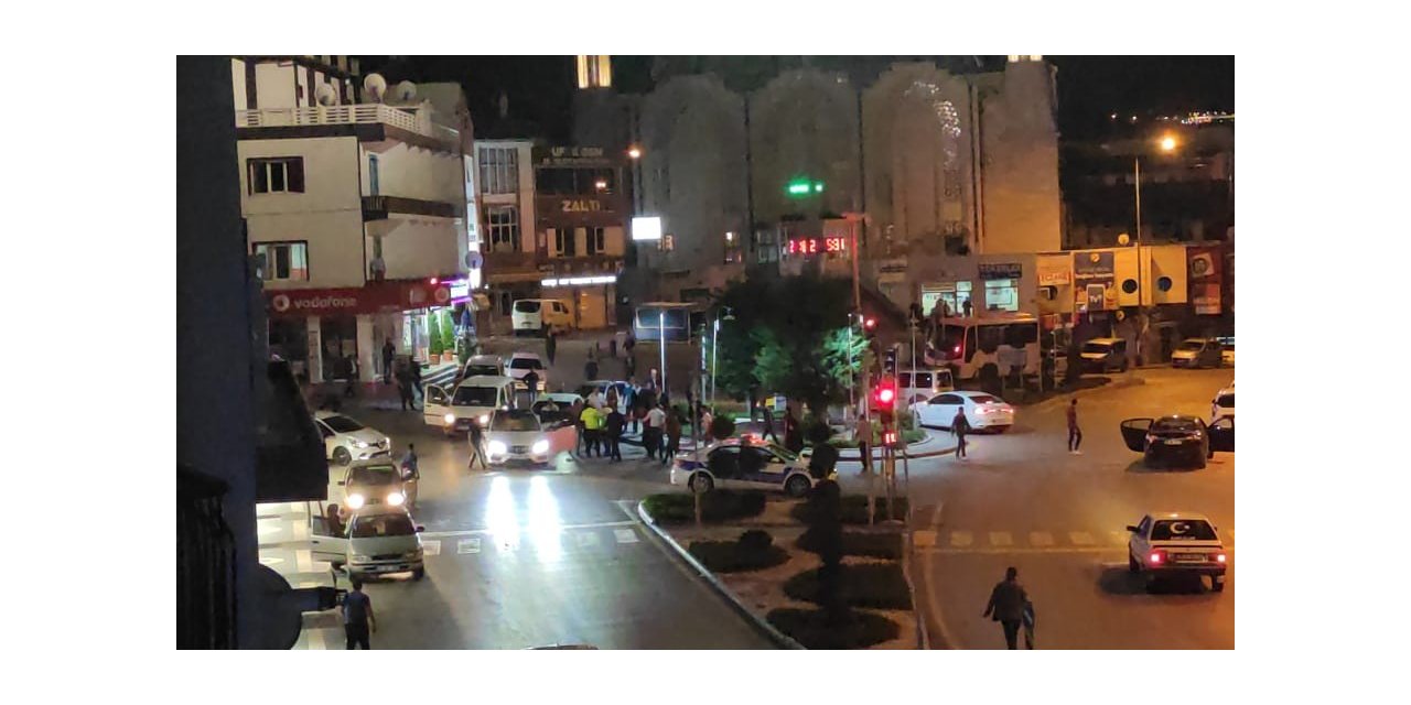 Trafik kazasının ardından kavga çıktı