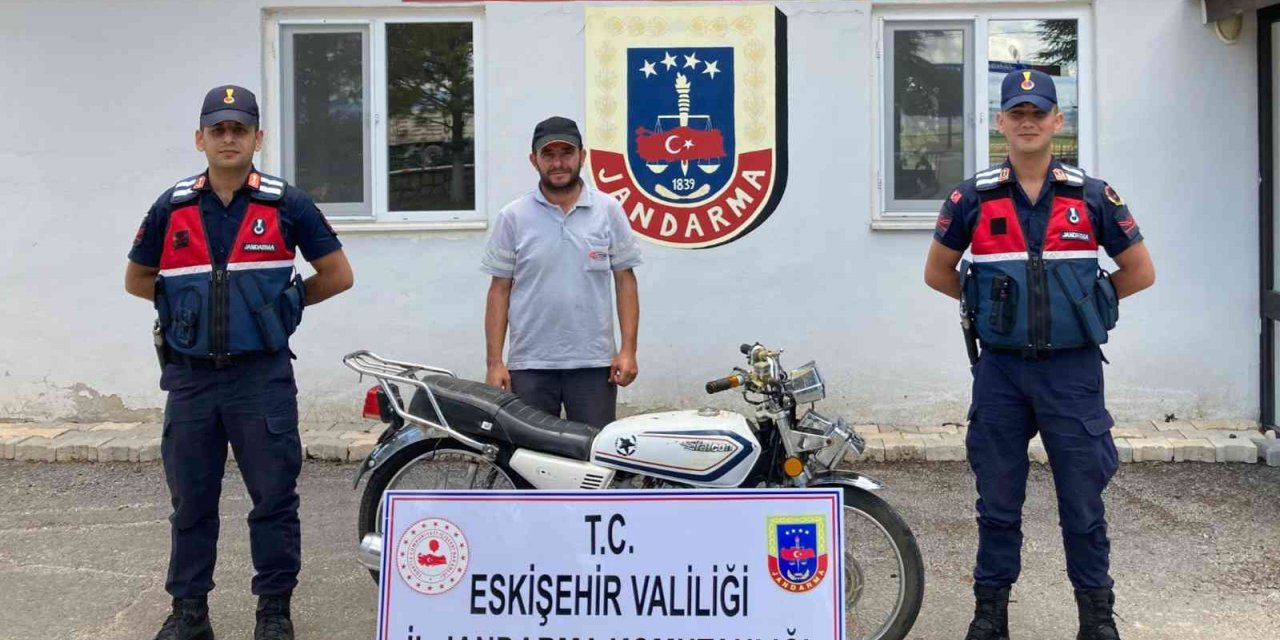 Motosiklet hırsızlığı şüphelisi 3 kişi yakalandı