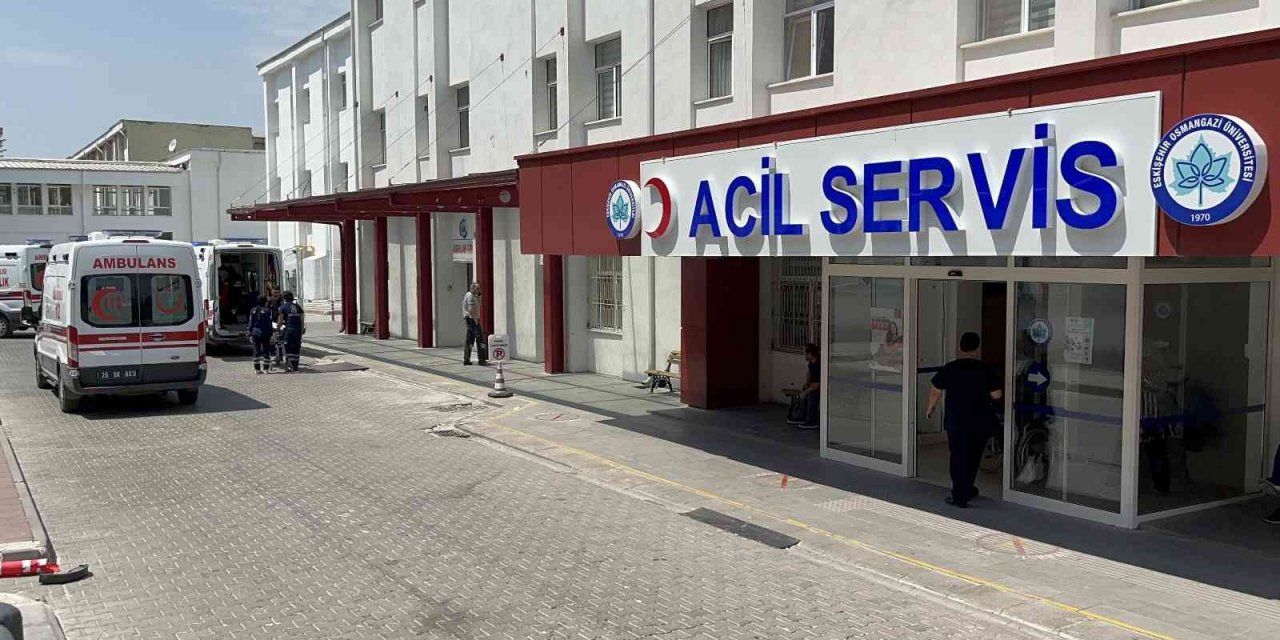 Sert iniş yapan paraşüt eğitmeni ağır yaralandı
