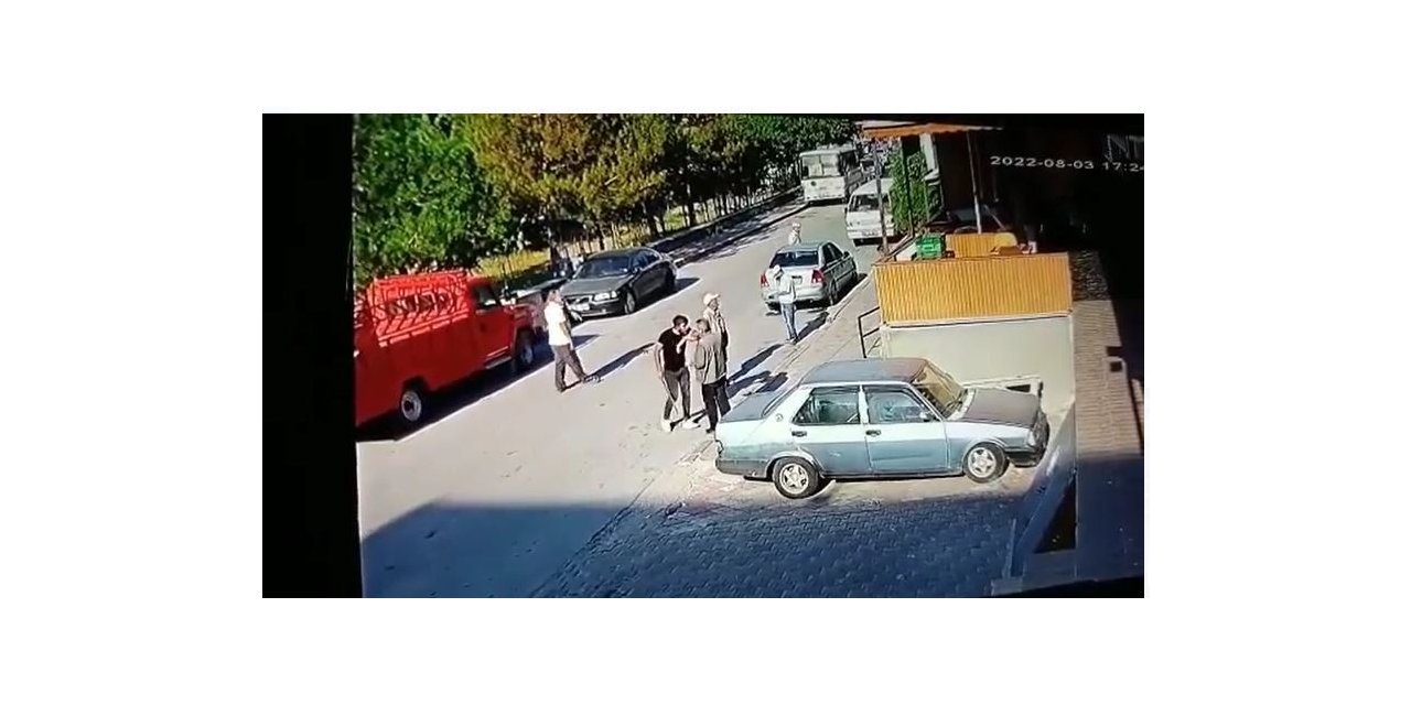 Döner bıçaklı maganda sokak ortasında terör estirdi