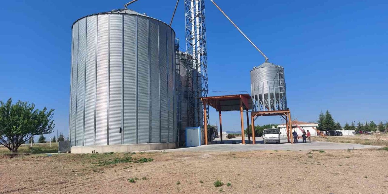 Çalıştığı kooperatiften 18 ton arpa çalan şahıs tutuklandı