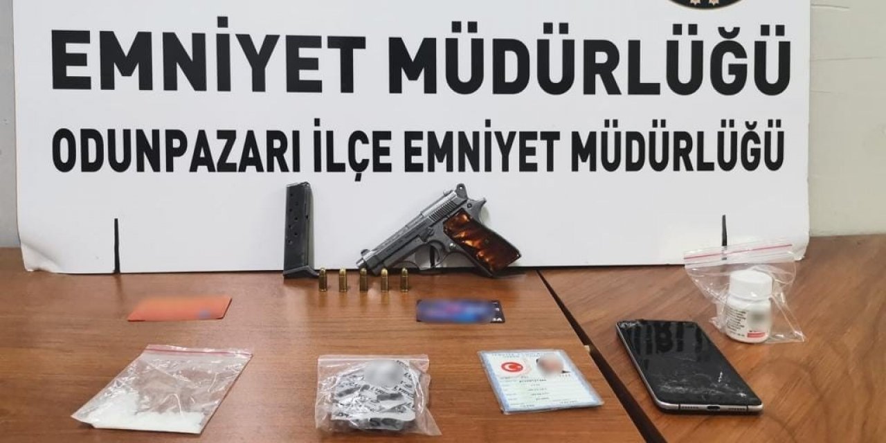 Çeşitli suçlardan aranan 3 kişi yakalandı