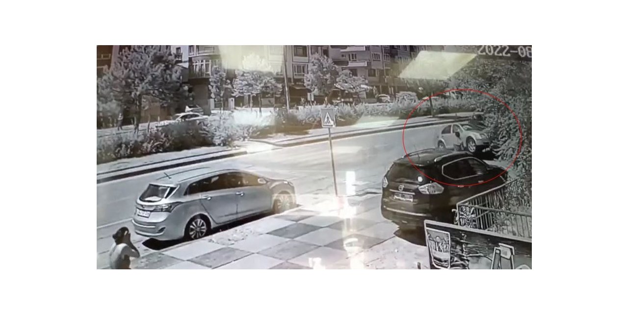 Yayanın ezilmekten son anda kurtulduğu anlar kamerada