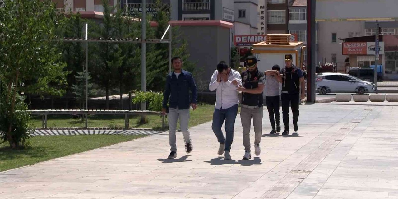 Narkotik ekiplerinden uyuşturucu operasyonu: 2 gözaltı
