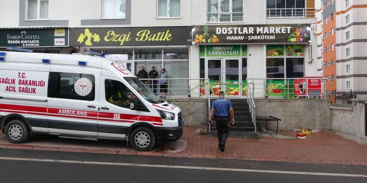 Bunalıma girdi, işlettiği marketinde kendini astı