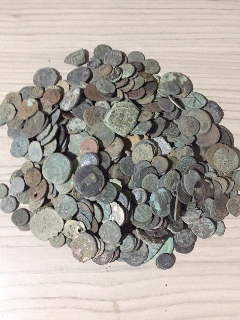 Konya’da bin 600 parça tarihi eser ele geçirildi