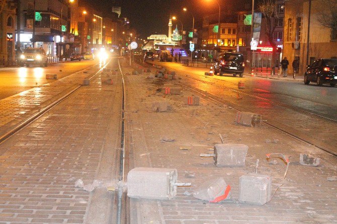 Kaza yaptığı TIR’ın içinde alkol almaya devam etti