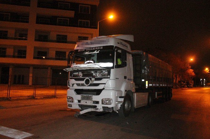 Kaza yaptığı TIR’ın içinde alkol almaya devam etti