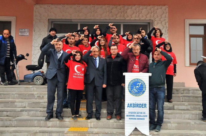 Akşehir Belediyesi’nden engelliler için ‘engelsiz taksi’ hizmeti