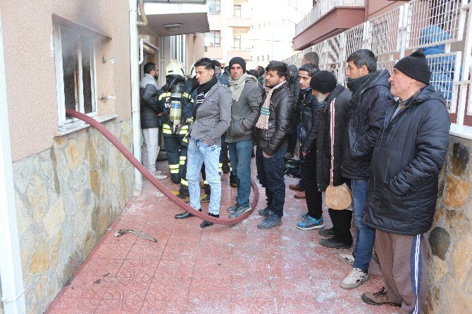 Suriyeli ailenin kaldığı evde yangın