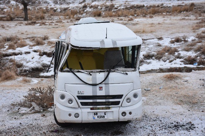 Aksaray’da öğrenci servisi devrildi: 5 yaralı